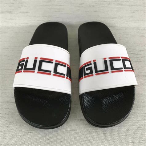 ciabatte gucci uomo tarocca|Scopri la nuova collezione di scarpe Gucci uomo su FARFETCH.